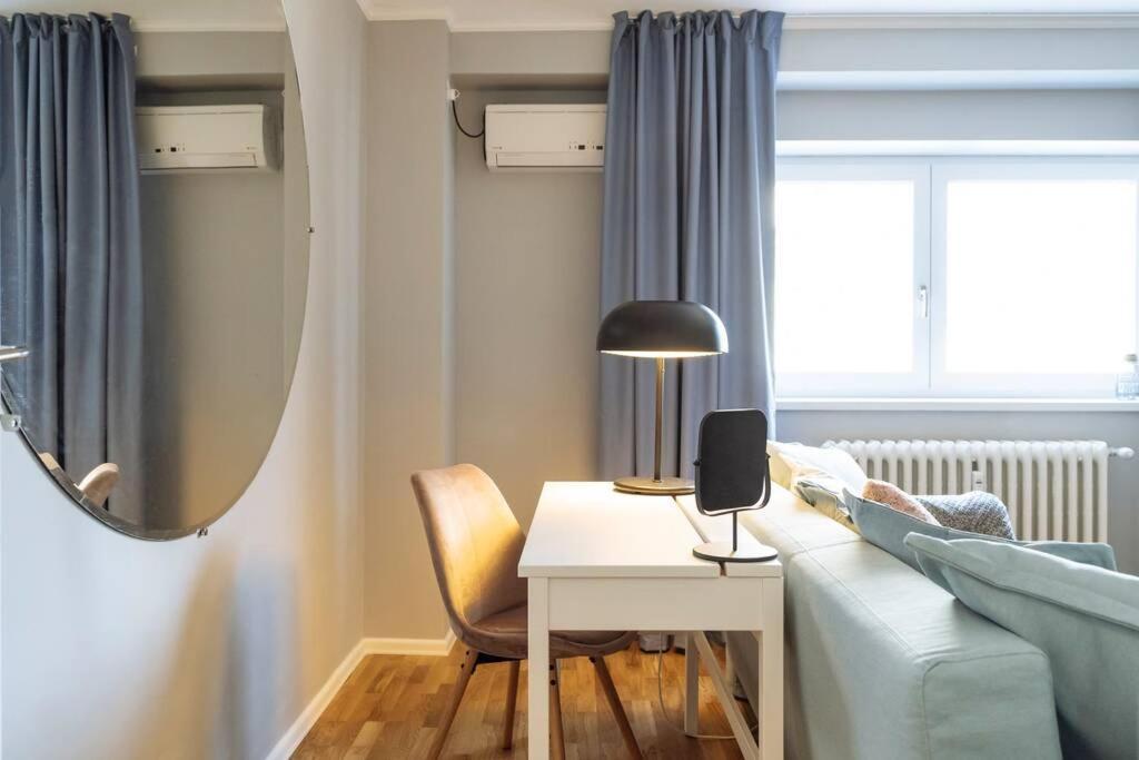 Good Vibes Central Apartment Бухарест Екстер'єр фото