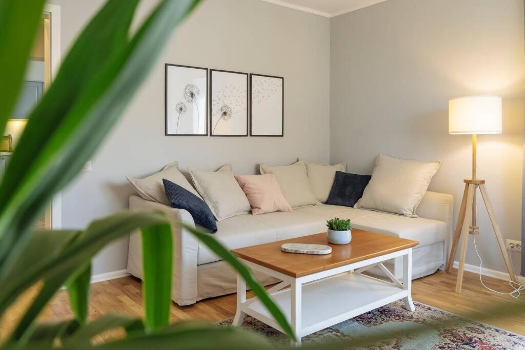 Good Vibes Central Apartment Бухарест Екстер'єр фото