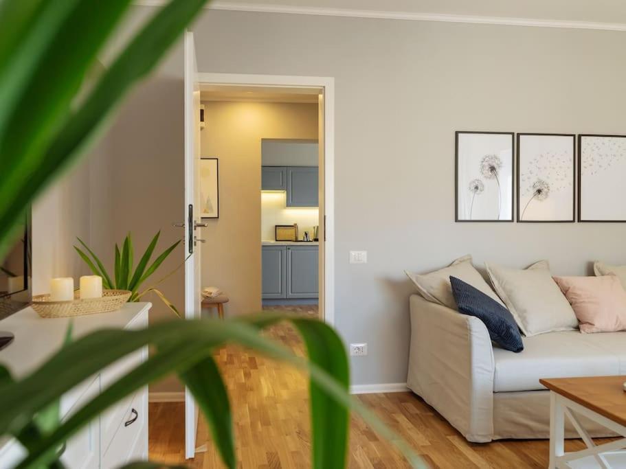 Good Vibes Central Apartment Бухарест Екстер'єр фото